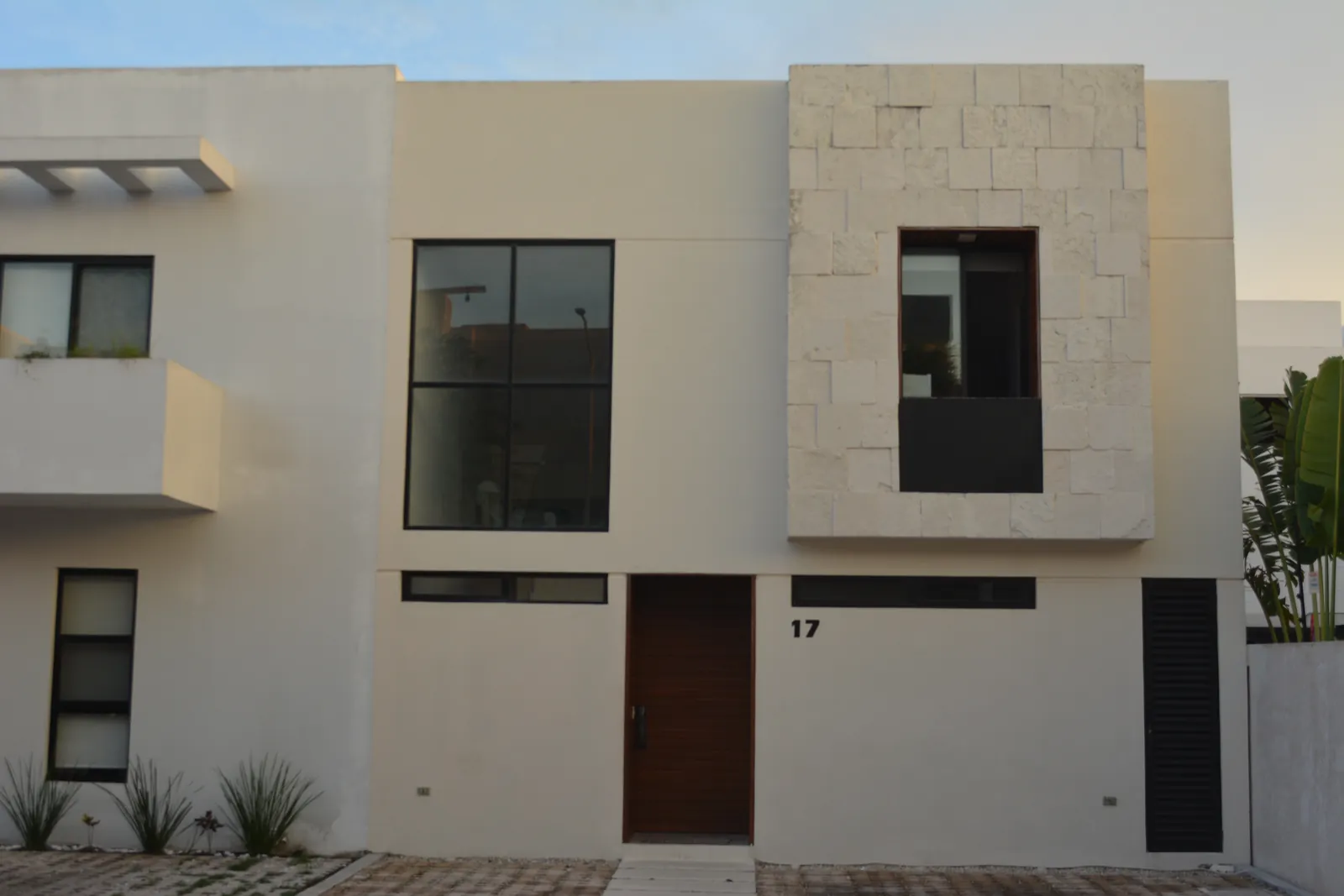 Fachada de NILO 17 en Residencial Río, Cancún